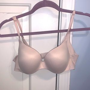 VS Cream Bra